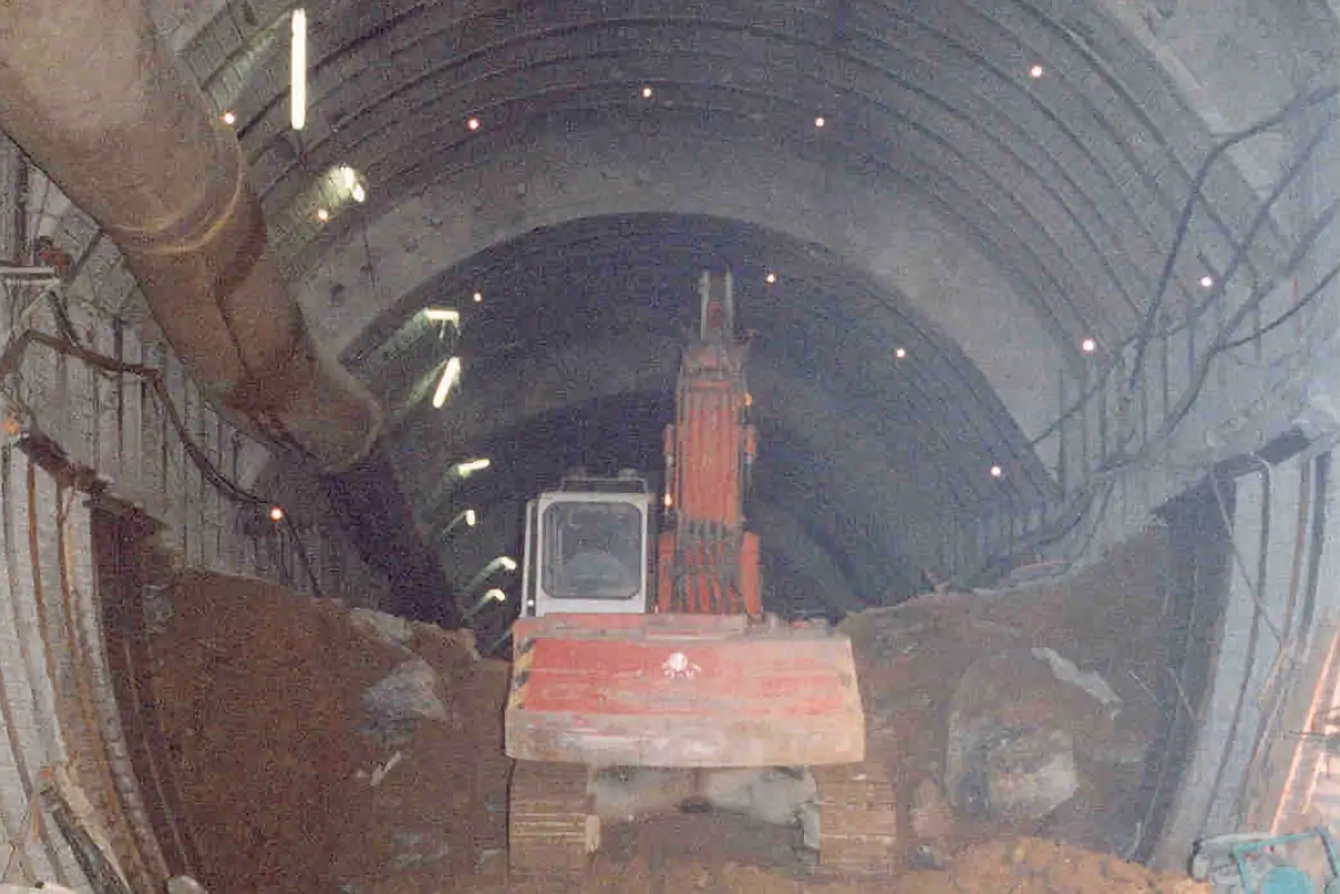 Lötschberg-Basistunnel, Zugangsstollen Ferden