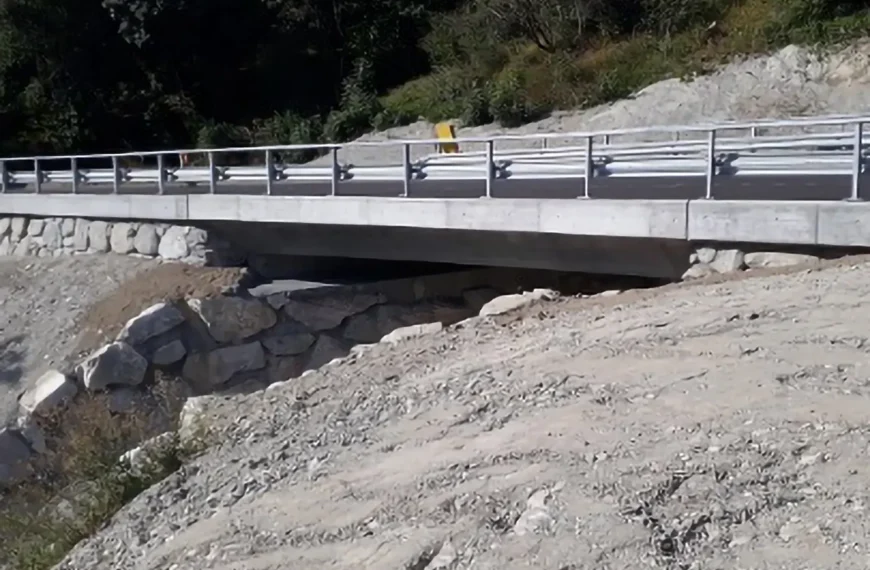 Pont sur le torrent de Corniolla
